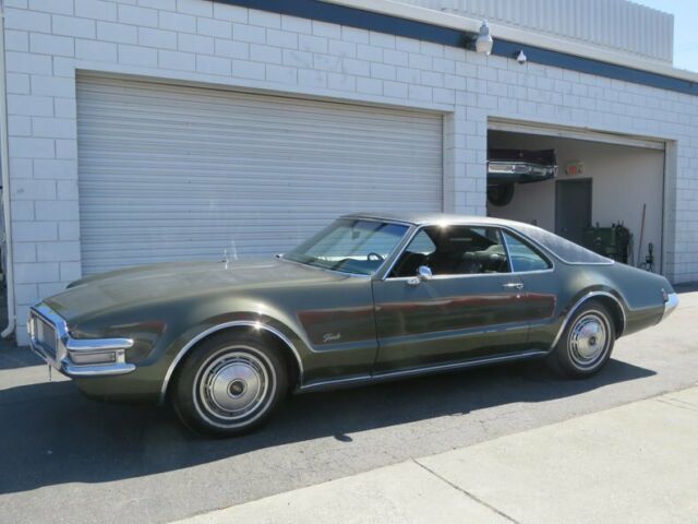 Oldsmobile Toronado 1968 image number 1