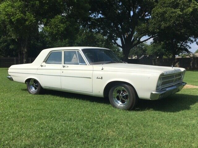 Plymouth Belvedere 1965 image number 22