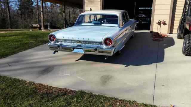 Ford Galaxy XL500 1963 image number 1