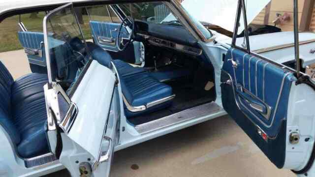 Ford Galaxy XL500 1963 image number 10