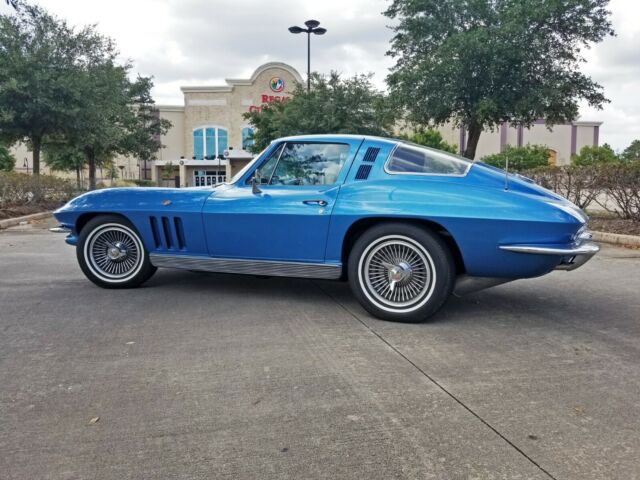 Chevrolet Corvette 1965 image number 0