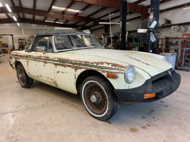 MG MGB 1977 image number 1