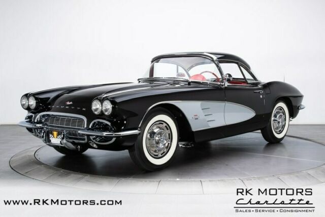 Chevrolet Corvette 1961 image number 30