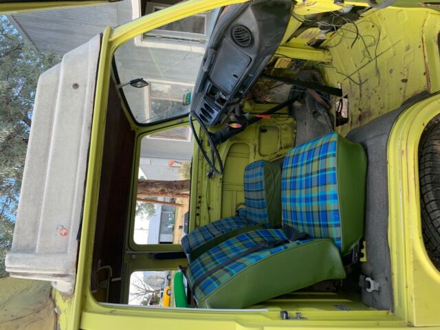 Volkswagen Bus/Vanagon 1974 image number 2