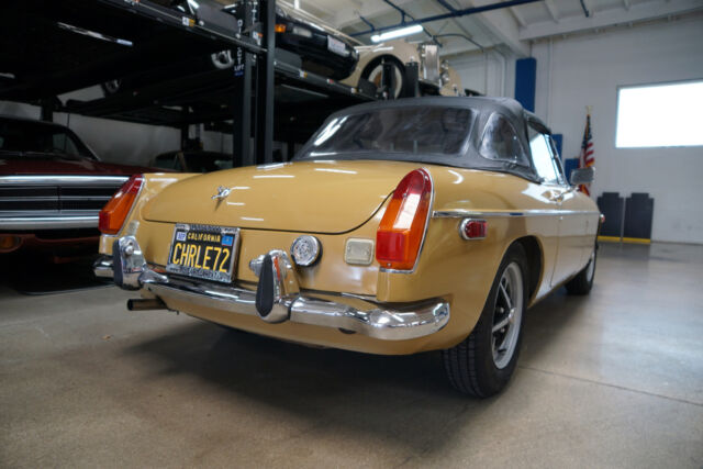 MG MGB Mark III Roadster 1972 image number 18