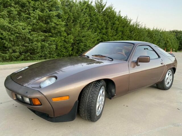 Porsche 928 1979 image number 15