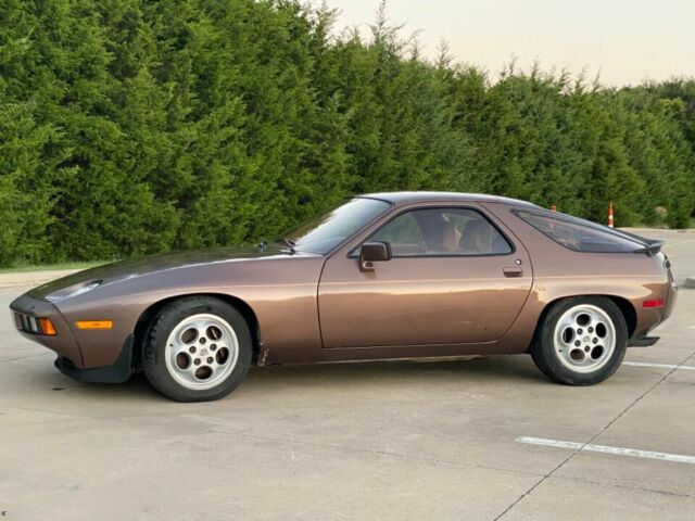 Porsche 928 1979 image number 17