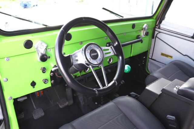 Jeep CJ 1974 image number 10