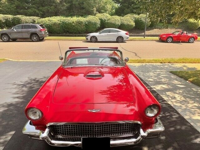 Ford Thunderbird 1957 image number 1