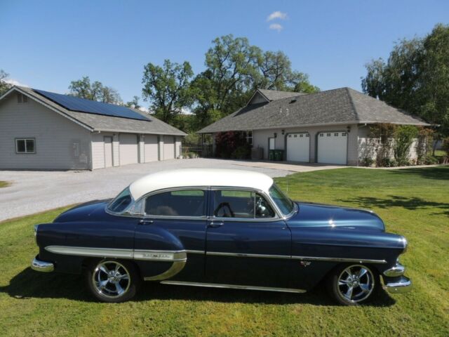 Chevrolet Bel Air/150/210 1954 image number 0