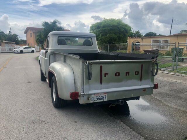 Ford F-250 1957 image number 2