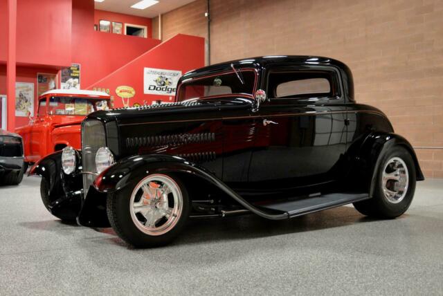 Ford 3-Window Coupe 1932 image number 21