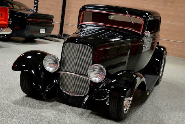 Ford 3-Window Coupe 1932 image number 37