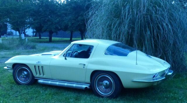 Chevrolet Corvette 1966 image number 2