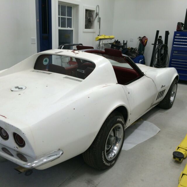 Chevrolet Corvette 1969 image number 13