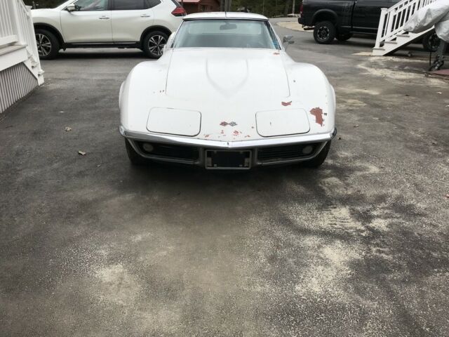 Chevrolet Corvette 1969 image number 18