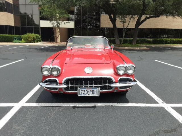 Chevrolet Corvette 1960 image number 23