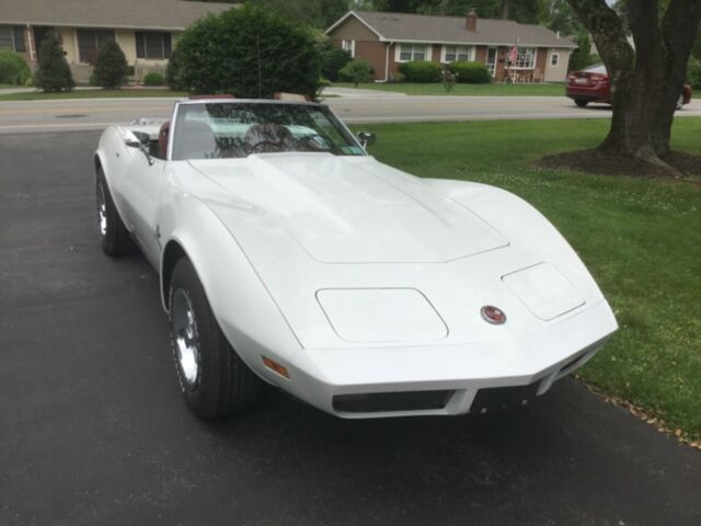 Chevrolet Corvette 1974 image number 0