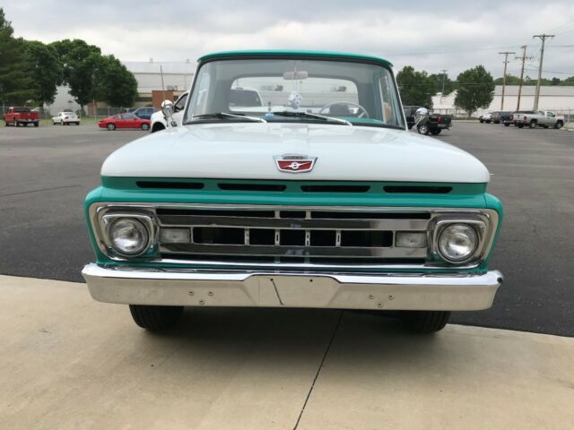 Ford F-100 1961 image number 18