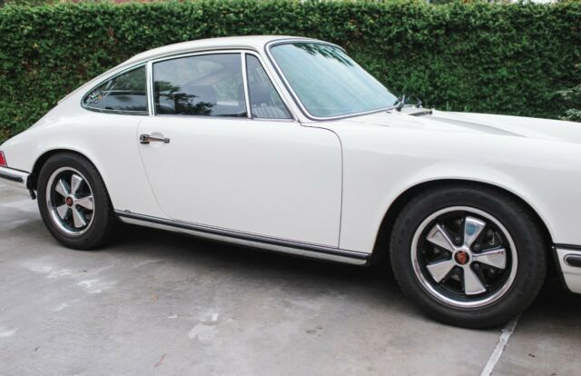 Porsche 911 1969 image number 28