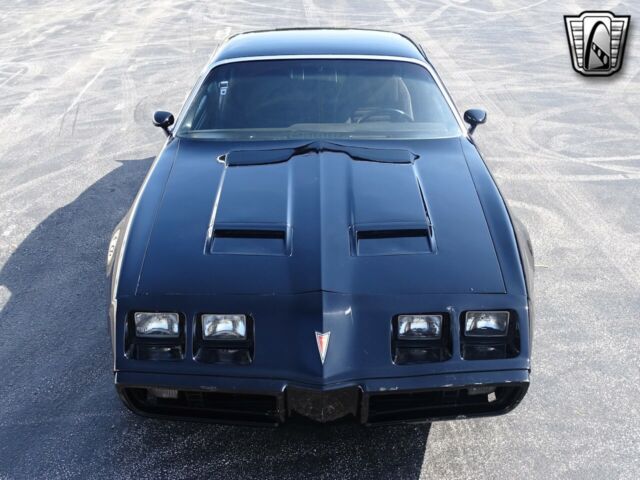 Pontiac Firebird 1979 image number 2