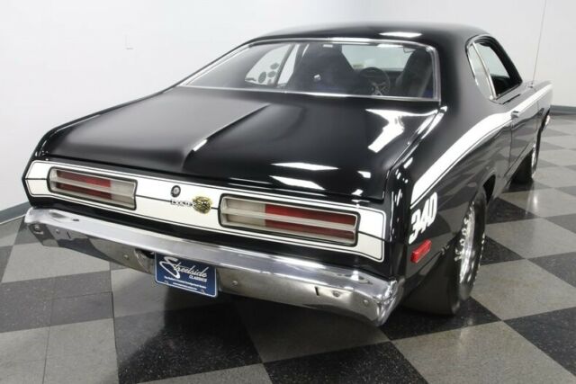 Plymouth Duster 1972 image number 12