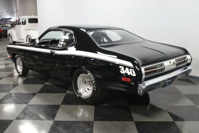 Plymouth Duster 1972 image number 33