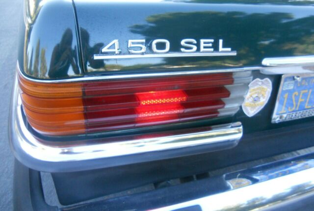 Mercedes-Benz 400-Series 1977 image number 46