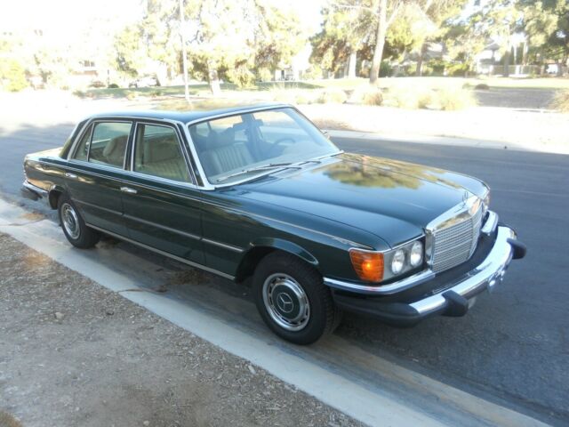 Mercedes-Benz 400-Series 1977 image number 7