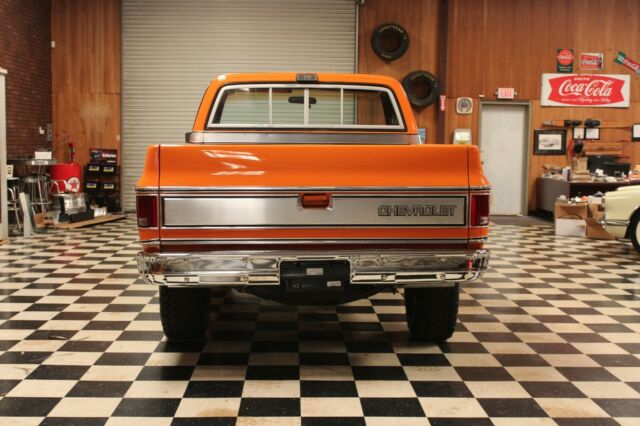 Chevrolet C/K Pickup 1500 1976 image number 21