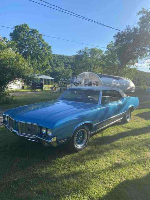 Oldsmobile Cutlass 1972 image number 0