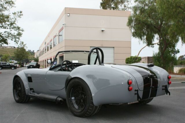 Shelby Cobra 1965 image number 2