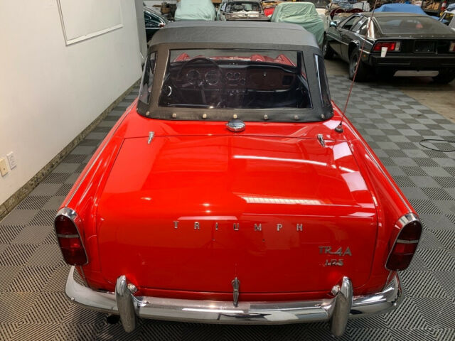 Triumph TR4A 1967 image number 21