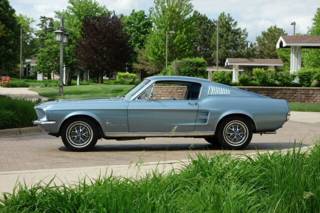 Ford Mustang 1967 image number 30