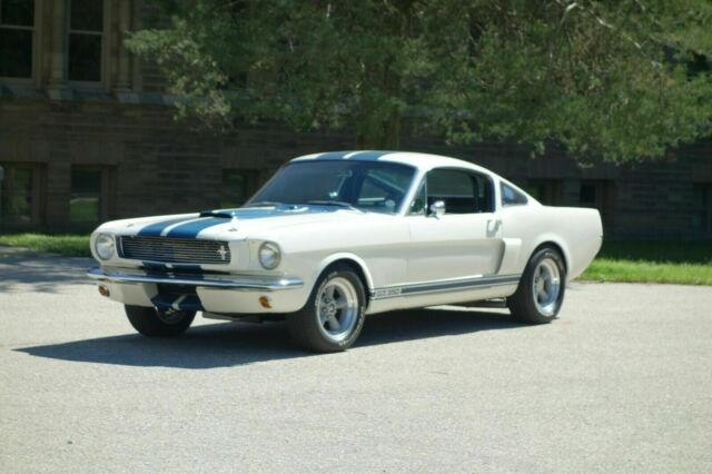 Ford Mustang 1965 image number 1