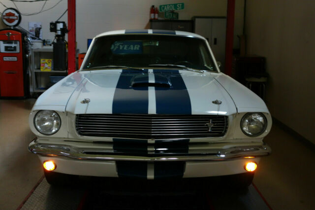 Ford Mustang 1965 image number 22