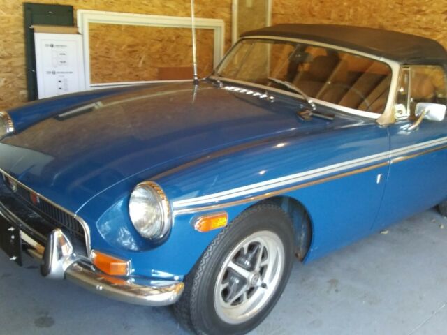 MG MGB 1972 image number 11