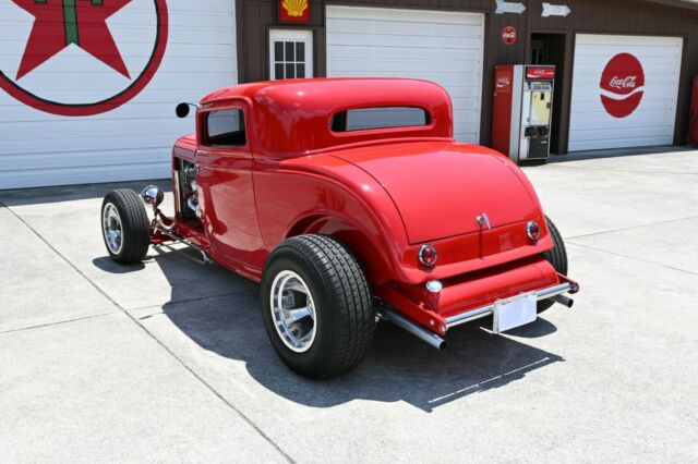 Ford 3 Window Coupe 1932 image number 30