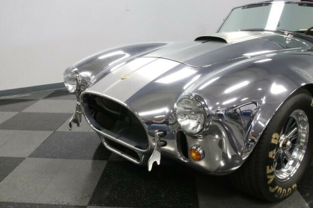 Shelby Cobra 1965 image number 47