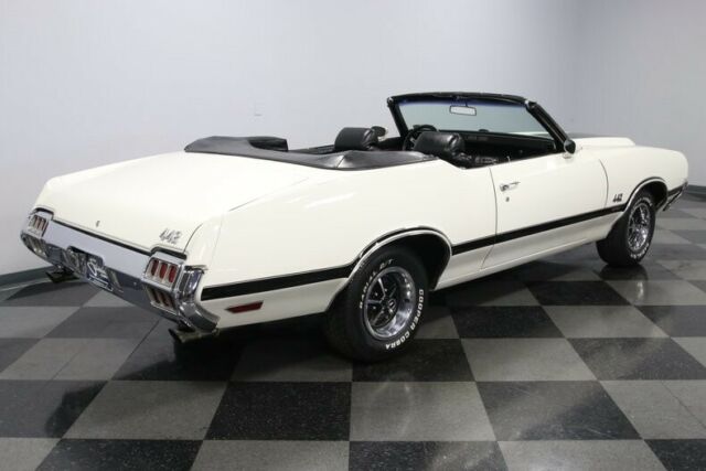 Oldsmobile 442 1972 image number 13