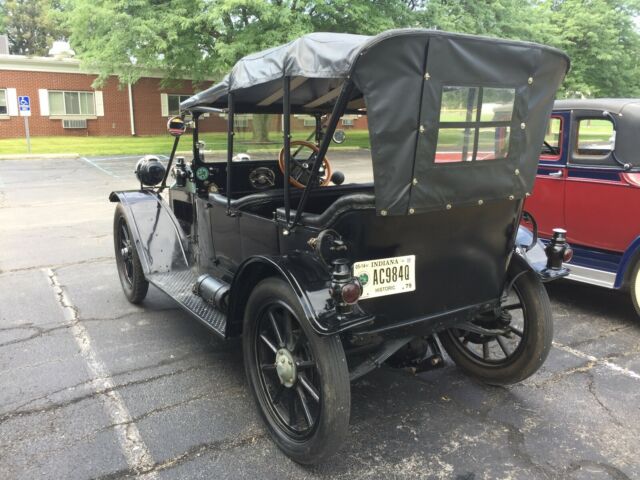 Hupmobile model 32 1913 image number 2