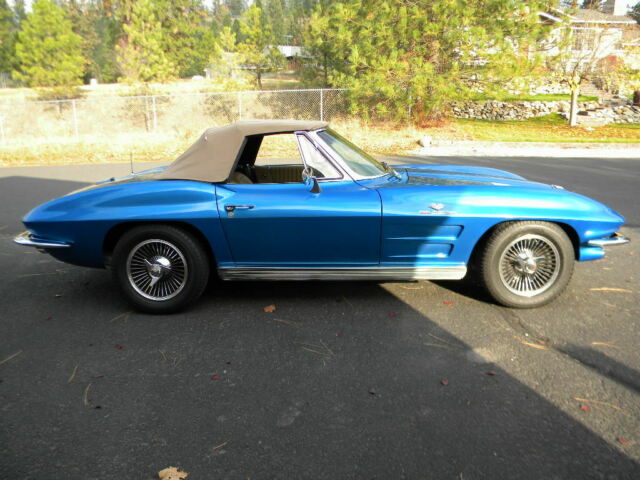 Chevrolet Corvette 1963 image number 29