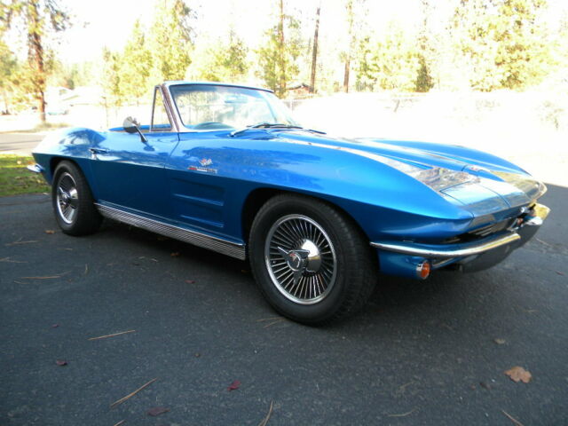 Chevrolet Corvette 1963 image number 30