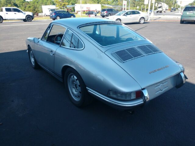 Porsche 912 1967 image number 10