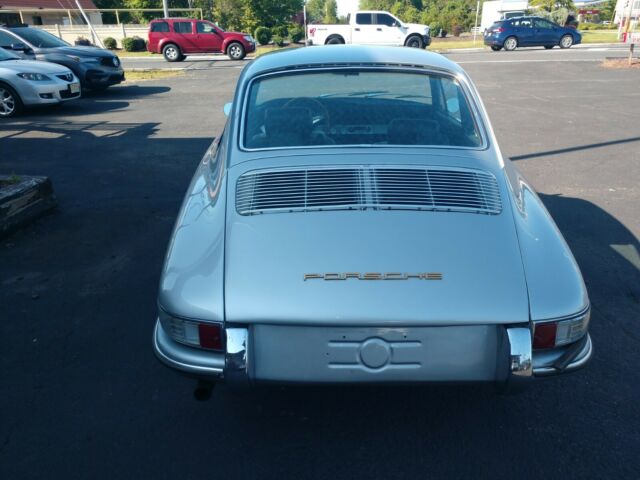 Porsche 912 1967 image number 11