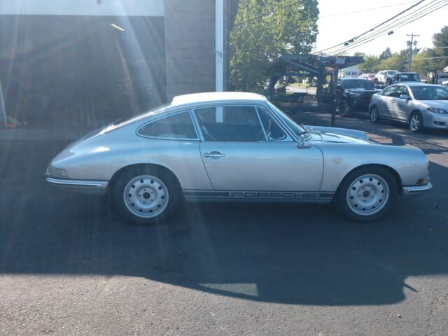 Porsche 912 1967 image number 13