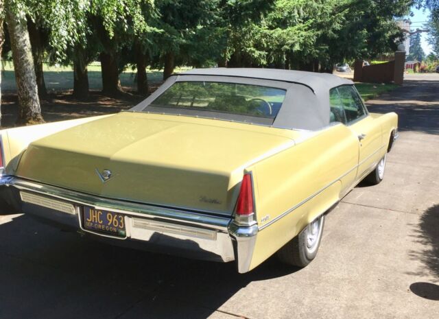 Cadillac DeVille 1969 image number 10