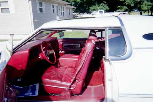 Lincoln Mark Series 1976 image number 20