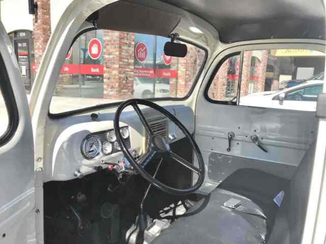 Ford F100 1948 image number 12