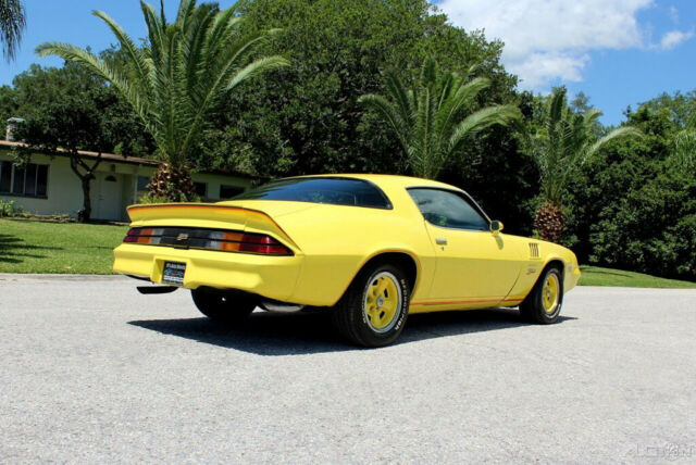 Chevrolet Camaro 1978 image number 11